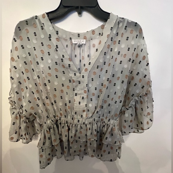 CURRENT AIR LOS ANGELES SHEER  V NECK  TOP. SIZE SMALL WITH ATTACHED CAMISOLE - Picture 1 of 11